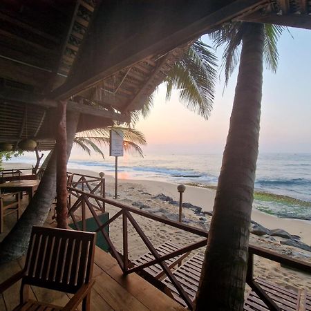 Panorama Beach Hotel Tangalle Buitenkant foto
