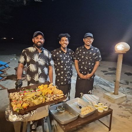 Panorama Beach Hotel Tangalle Buitenkant foto