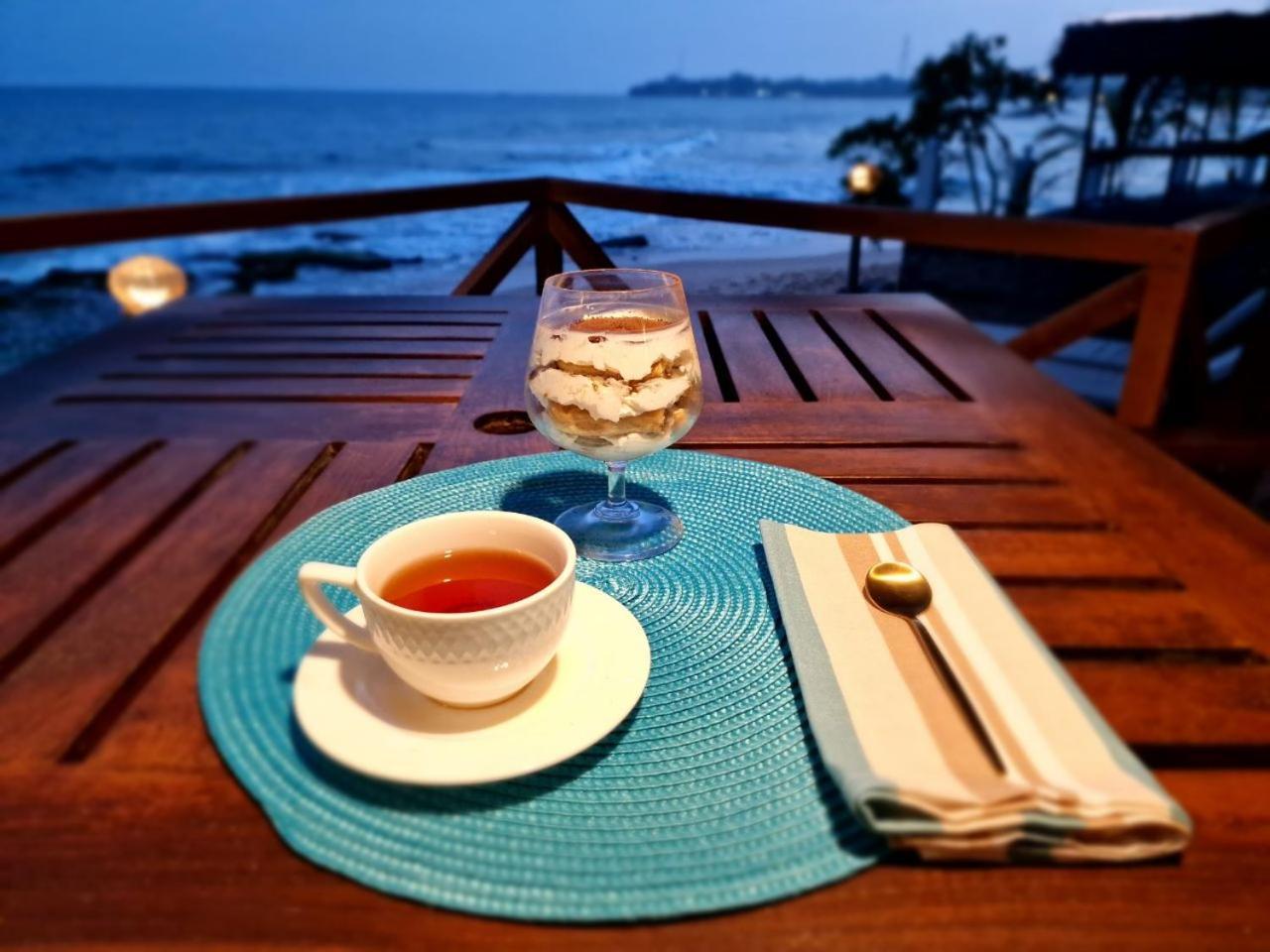Panorama Beach Hotel Tangalle Buitenkant foto