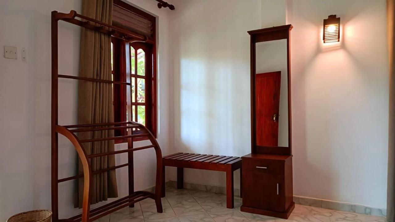 Panorama Beach Hotel Tangalle Buitenkant foto